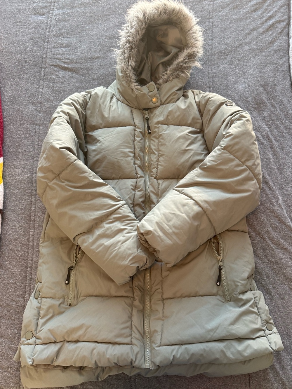Big Chill Women’s Large Puffer Coat Faux Fur Hood Beige Winter Jacket